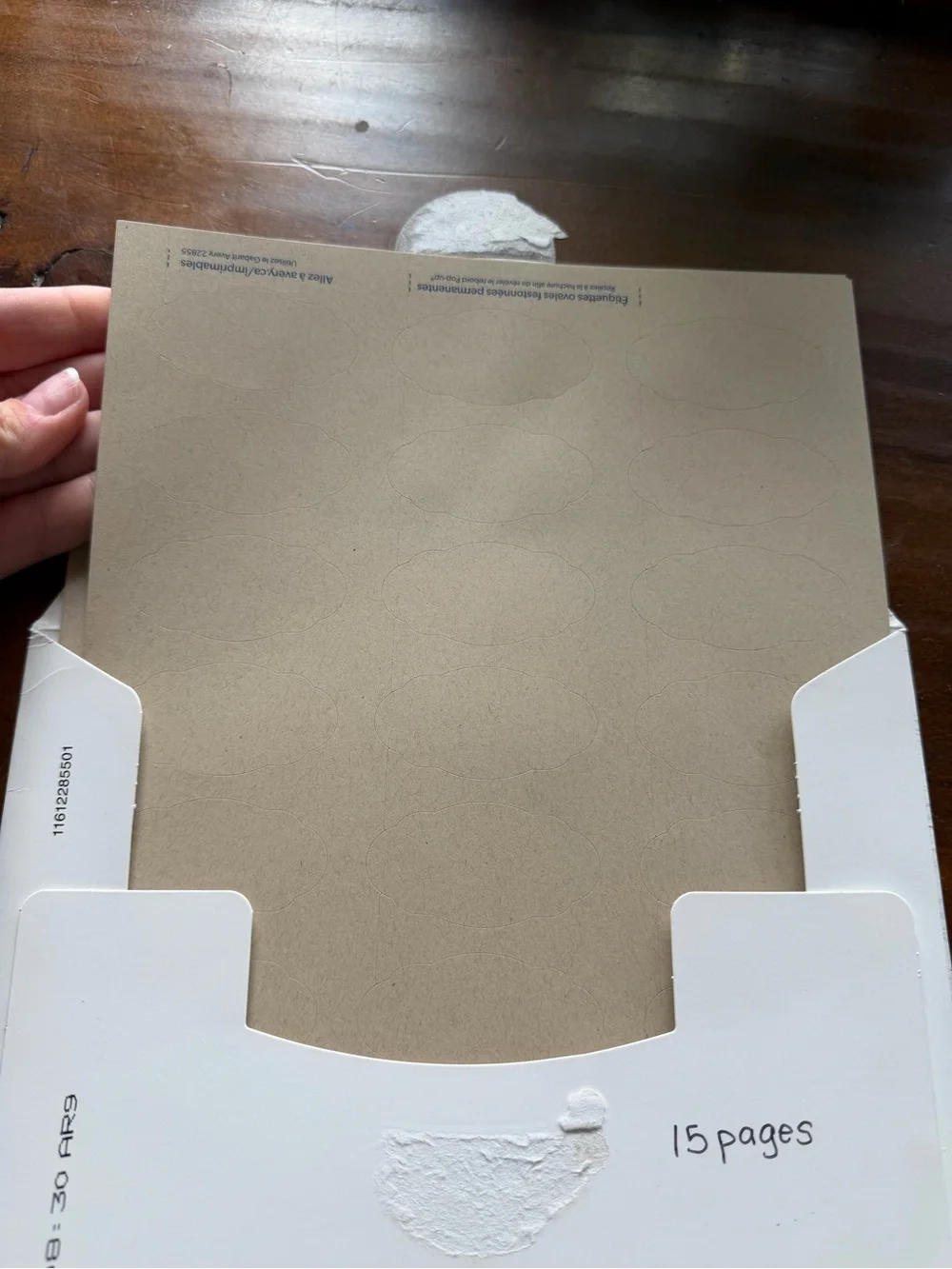 Avery 22855 Kraft Brown Scalloped Oval Labels 1-1/8” x 2-1/4” – 315 Labels